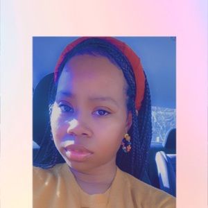 Meet your Posher, Natia